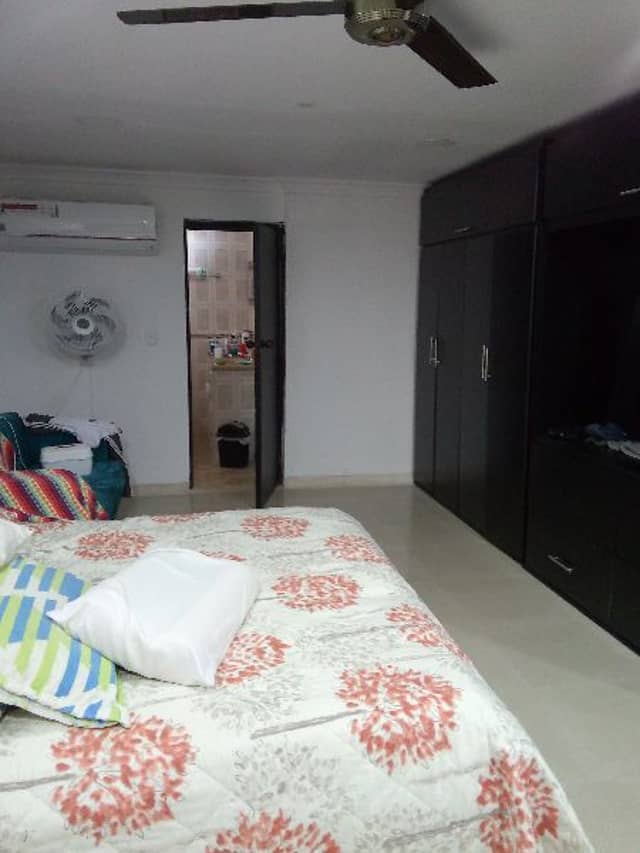 Casa en Venta en Uribe Uribe, Barrancabermeja con garaje con REF 1071