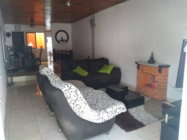 Casa en Venta en Santa Barbara, Barrancabermeja de 2 plantas con REF 1074