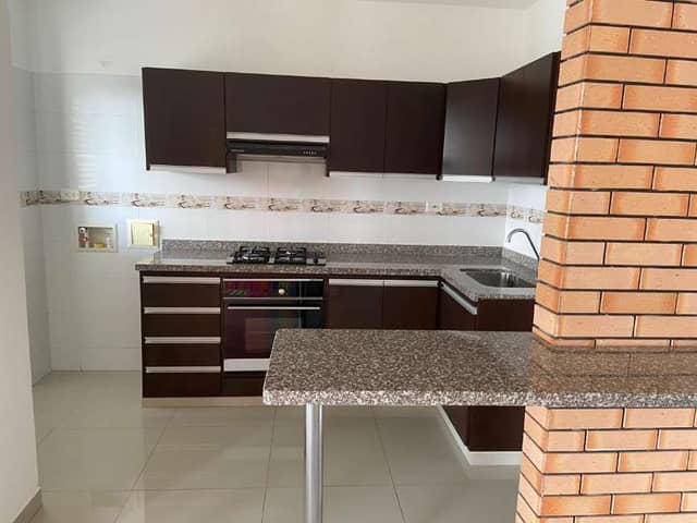 Apartamento en Venta en La Floresta, Barrancabermeja con garaje con REF 1130