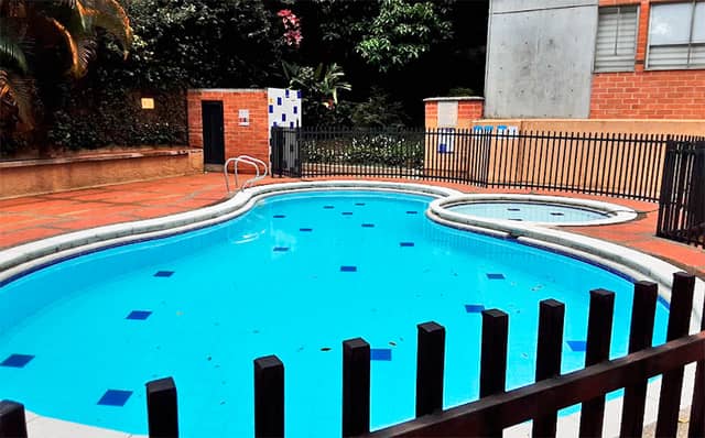 Apartamento en Venta en Los Balsos II, Medellín con garaje con REF 1204