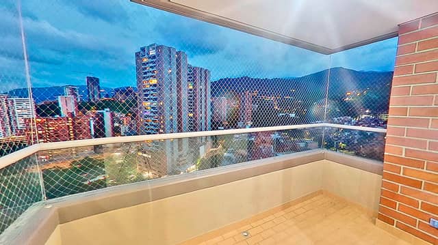 Apartamento en Venta en Vegas De San José, Sabaneta con garaje con REF 1221