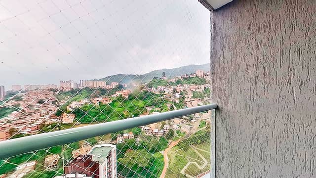 Apartamento en Venta en Loma De Los Bernal, Medellín con garaje con REF 1245
