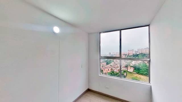 Apartamento en Venta en Loma De Los Bernal, Medellín con garaje con REF 1245