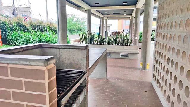 Apartamento en Venta en Loma De Los Bernal, Medellín con garaje con REF 1245