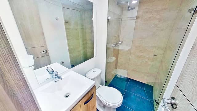 Apartamento en Venta en Loma De Los Bernal, Medellín con garaje con REF 1245