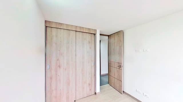 Apartamento en Venta en Loma De Los Bernal, Medellín con garaje con REF 1245
