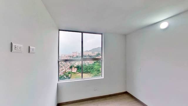 Apartamento en Venta en Loma De Los Bernal, Medellín con garaje con REF 1245