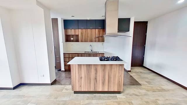 Apartamento en Venta en El Esmeraldal, Envigado con garaje con REF 1249
