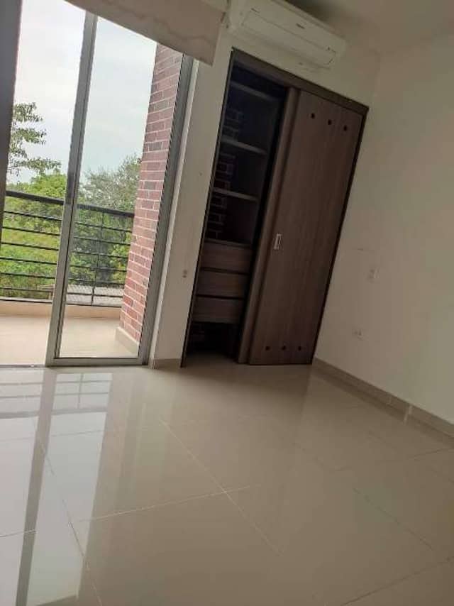 Apartamento en Venta en Los Almendros, Barrancabermeja con garaje con REF 1393