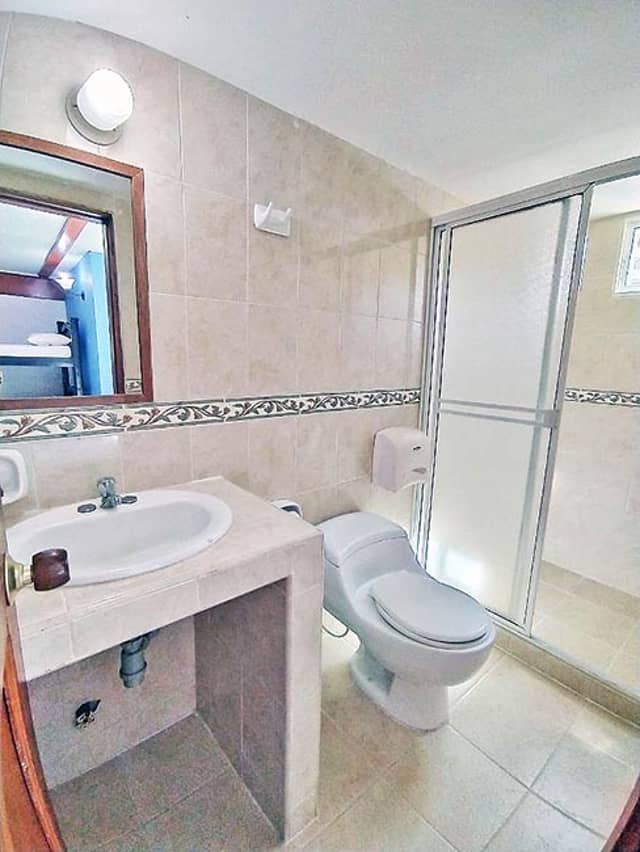 Hotel en Venta en Rodadero, Santa Marta de 3 plantas con garaje con REF 1423