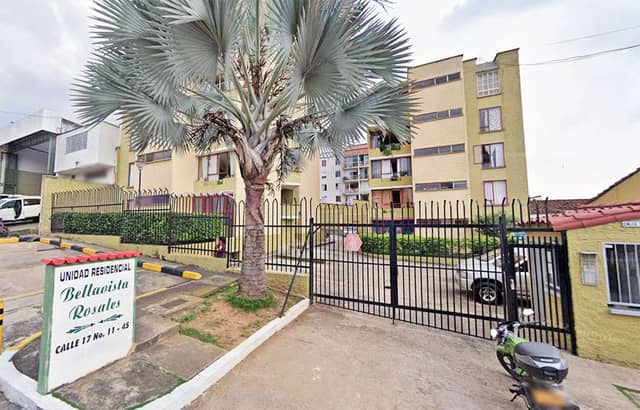 Apartamento en Remate en Rosales, Floridablanca con garaje con REF 1454