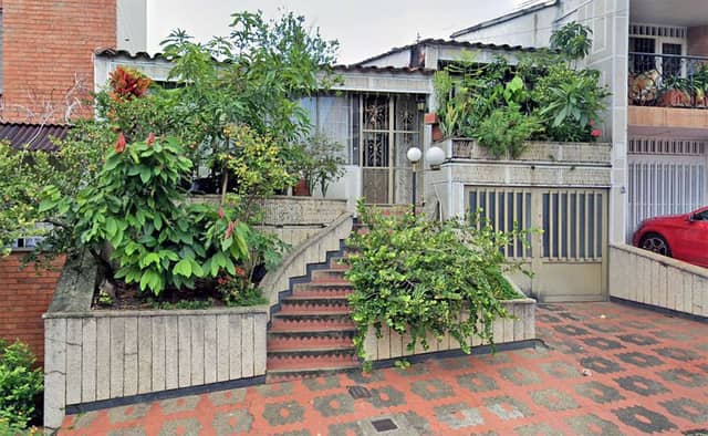 Casa en Remate de 2 plantas con garaje | REF: 1456 en La Floresta Bucaramanga