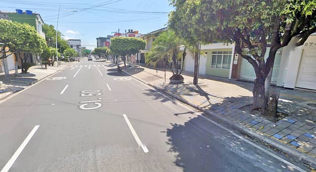 Casa en Remate en Colombia, Barrancabermeja de 2 plantas con garaje con REF 1471