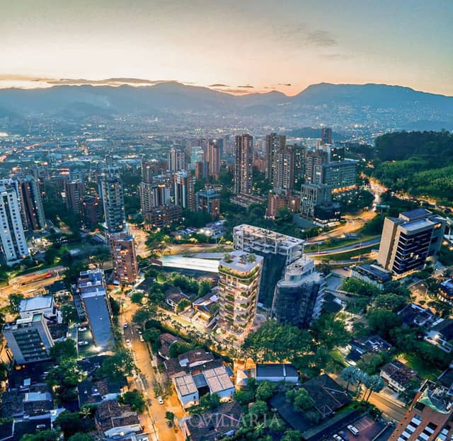 Apartamento en Venta en Las Lomas, Medellín con REF 1522