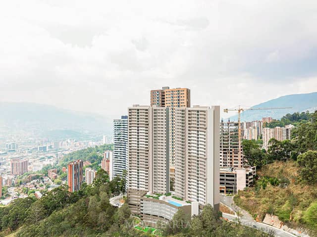 Apartamento en Venta en Las Palmas, Medellín con garaje con REF 1537