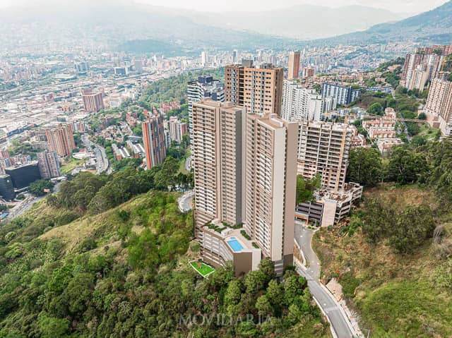 Apartamento en Venta en Las Palmas, Medellín con garaje con REF 1537