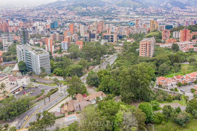 Apartamento en Venta en Las Palmas, Medellín con garaje con REF 1540