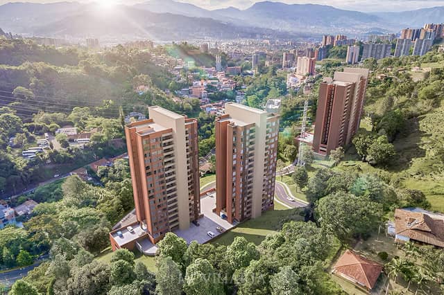 Apartamento en Venta en Camino Verde, Envigado con garaje con REF 1546