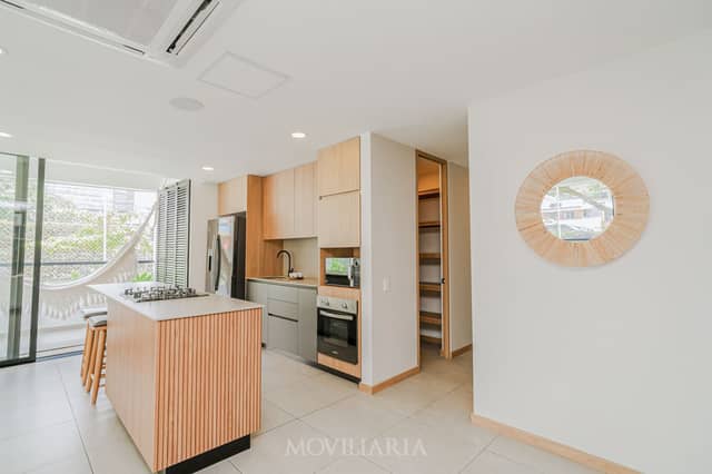 Apartamento en Venta en Las Vegas, Envigado con garaje con REF 1551