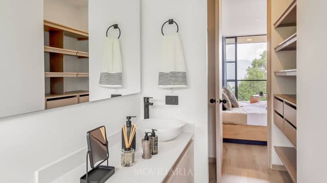 Apartamento en Venta en Loma del Escobero, Envigado con garaje con REF 1567