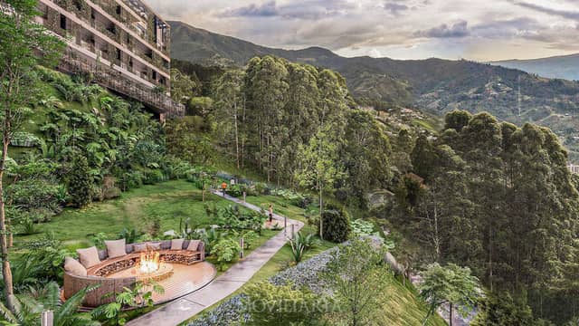 Casa en Venta en Loma del Escobero, Envigado con garaje con REF 1675