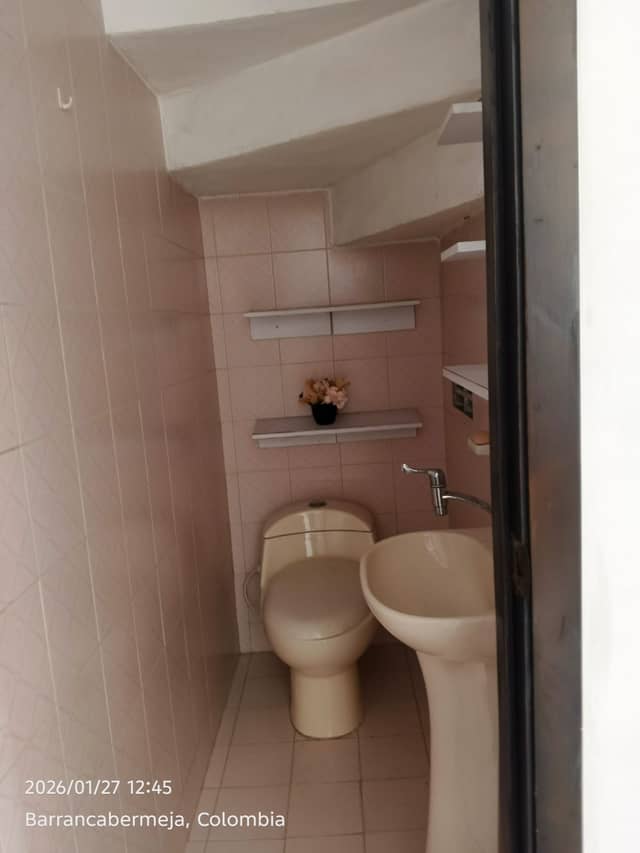 Casa en Venta en Refugio, Barrancabermeja de 2 plantas con garaje con REF 1681