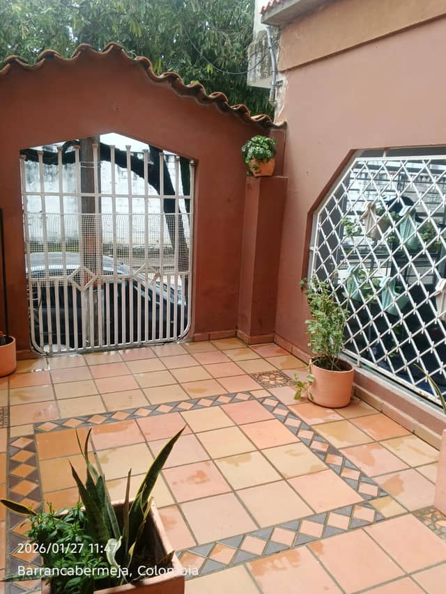 Casa en Venta en Refugio, Barrancabermeja de 2 plantas con garaje con REF 1681