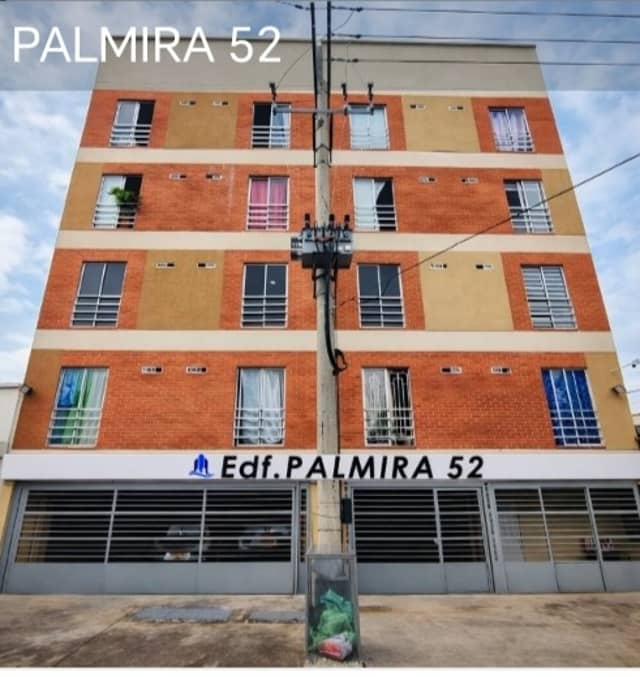 Casa en Venta en Palmira, Barrancabermeja de 3 plantas con garaje con REF 1709