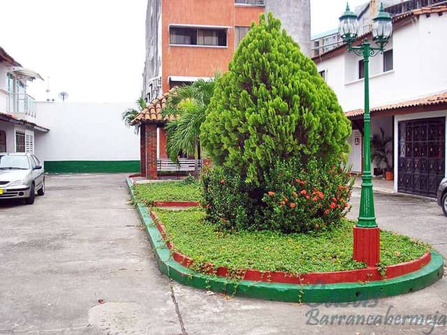 Casa en Venta o Arriendo en Recreo, Barrancabermeja de 2 plantas con garaje con REF 20