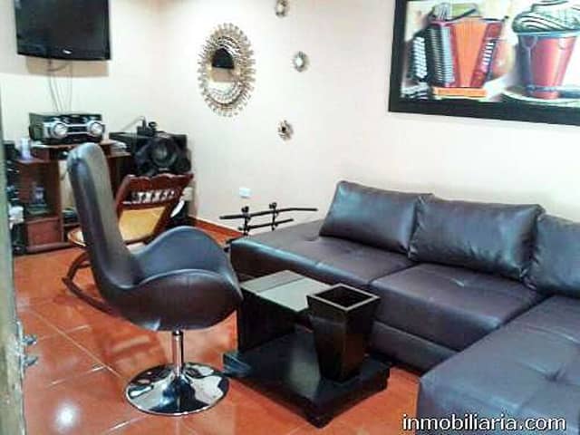 Casa en Venta en Tamarindos club, Barrancabermeja de 2 plantas con REF 526