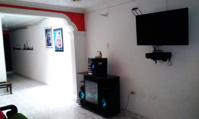 Casa en Venta en Pueblo Nuevo, Barrancabermeja de 2 plantas con garaje con REF 677