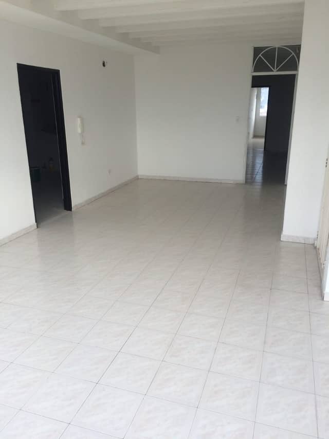 Apartamento en Venta en Colombia, Barrancabermeja con garaje con REF 870