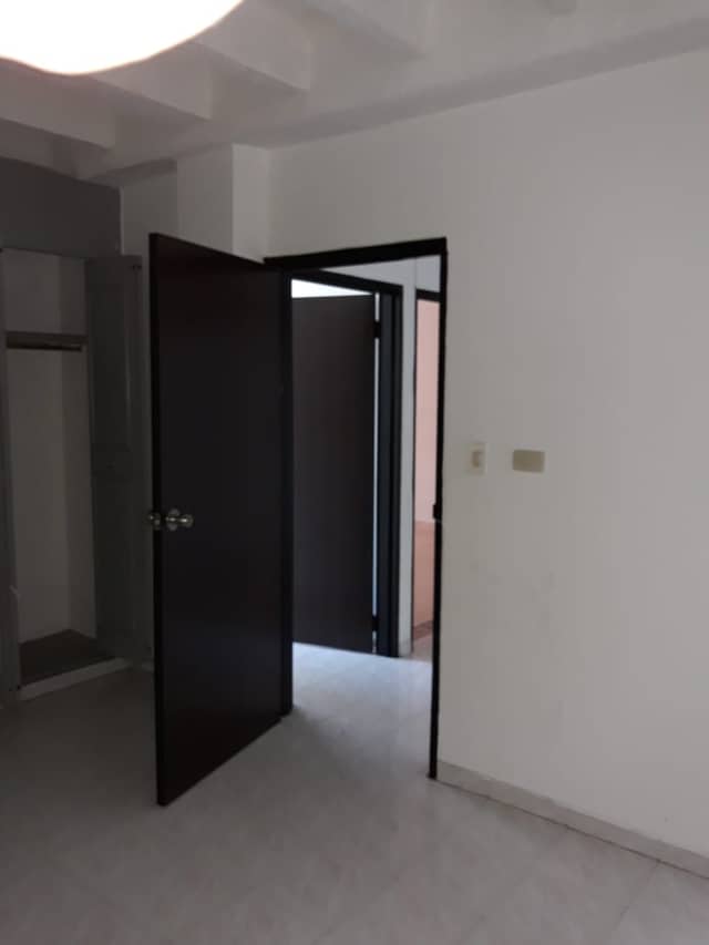 Apartamento en Venta en Colombia, Barrancabermeja con garaje con REF 870
