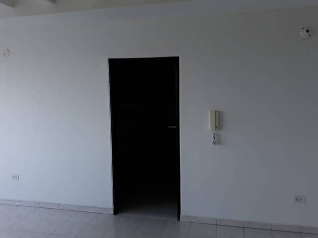 Apartamento en Venta en Colombia, Barrancabermeja con garaje con REF 870