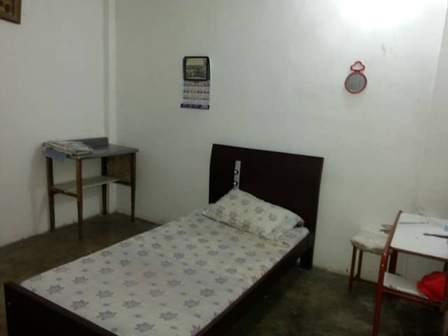 Casa Lote en Venta en Colombia, Barrancabermeja con garaje con REF 886