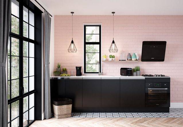 Una pequeña cocina femenina