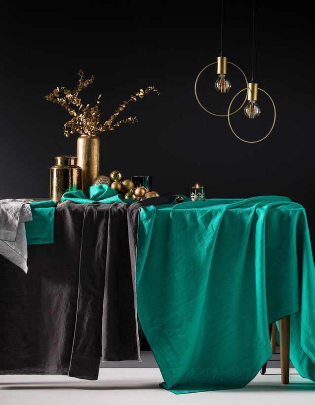 Centro de mesa dorado de Navidad