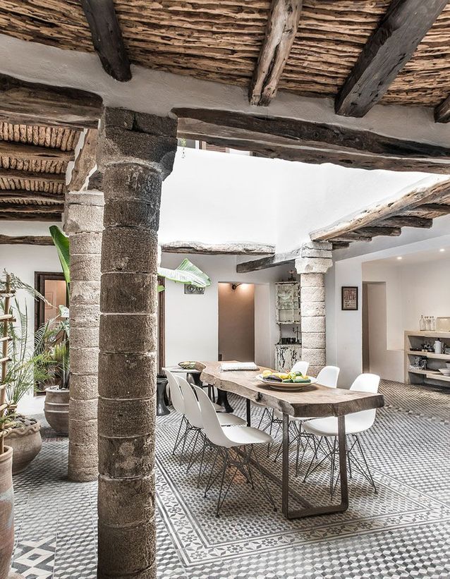 Enamórate de las baldosas de cemento en el patio