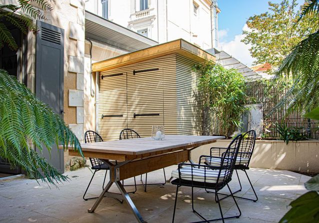 comedor con vegetación