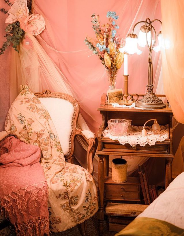 Una decoración hecha con objetos de segunda mano cargados de historia