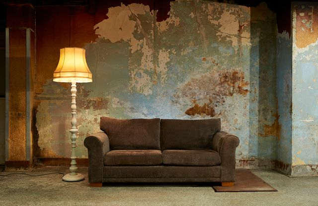 ¿Cómo ocultar una pared fea sin obras?