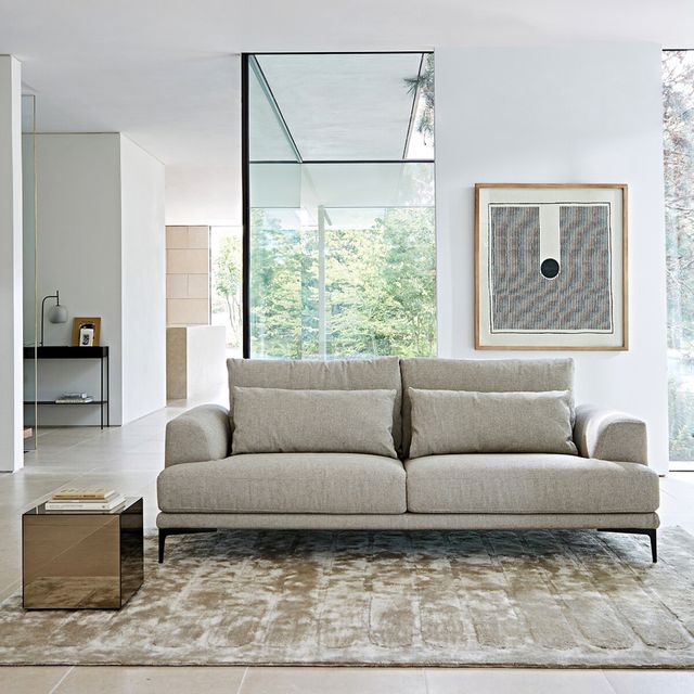 5 detalles decorativos que quizás no hayas considerado para hacer que una habitación pequeña parezca más grande.