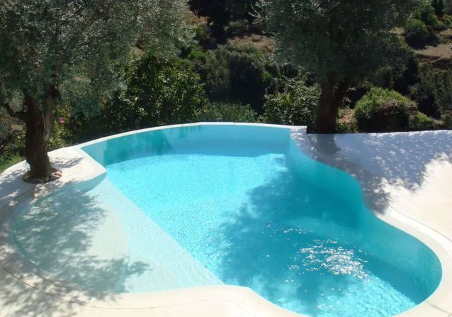 Un loft en Córcega con piscina infinita